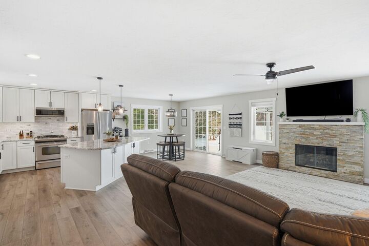 Property Photo:  307 Scuppernong Cir  WI 53118 