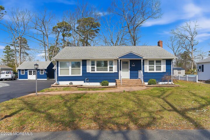 Property Photo:  240 Wainwright Street  NJ 08731 