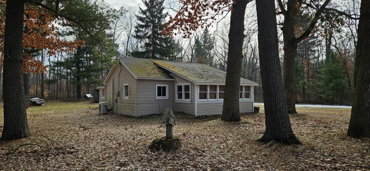 Property Photo: 9960 Dagget Road MI 49329
