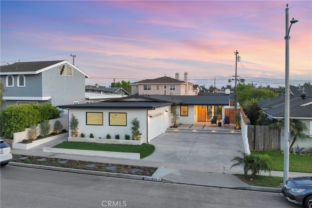 Property Photo: 900 Catalina Avenue CA 90740