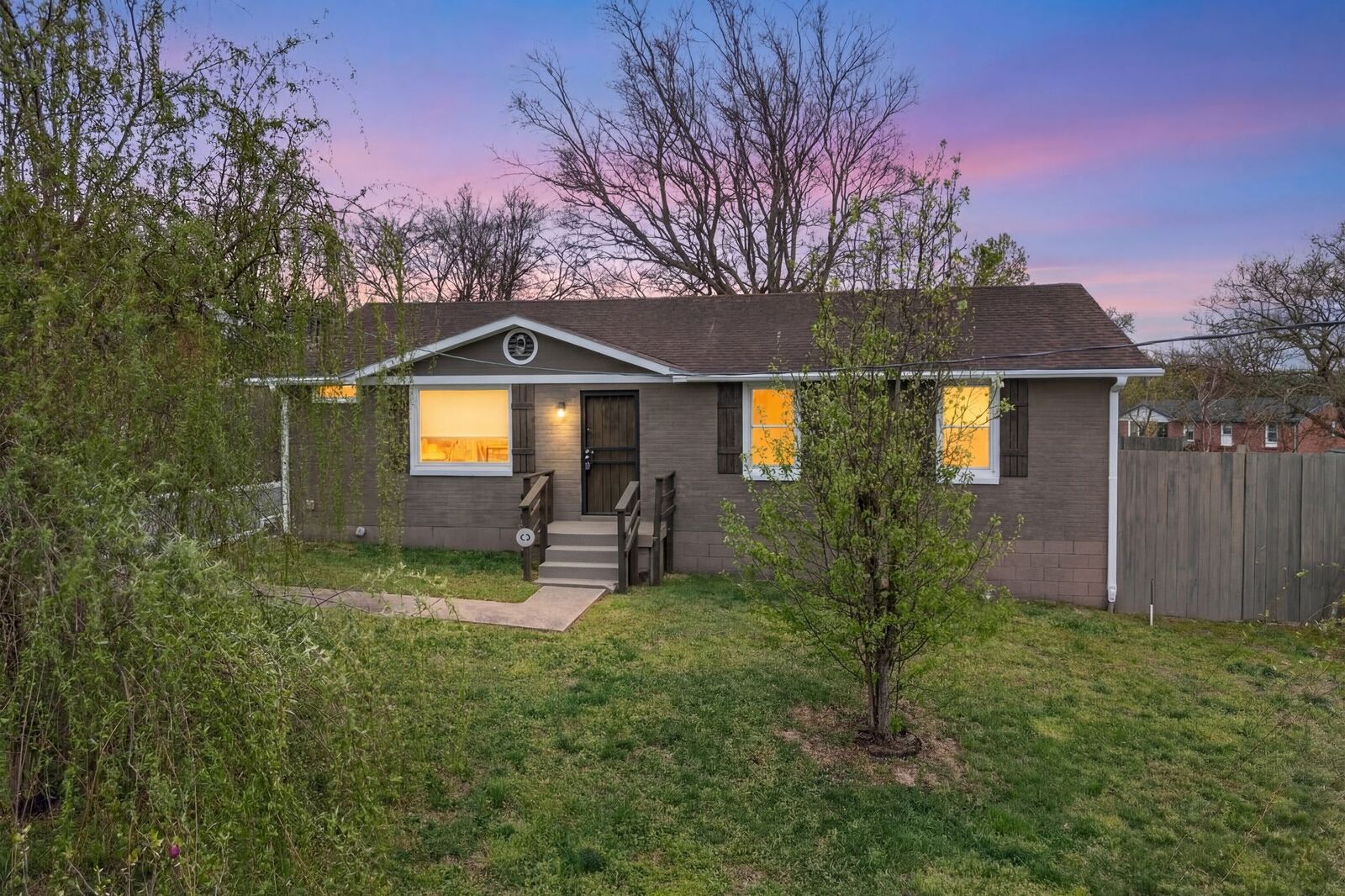 Property Photo: 633 Lane Dr TN 37207