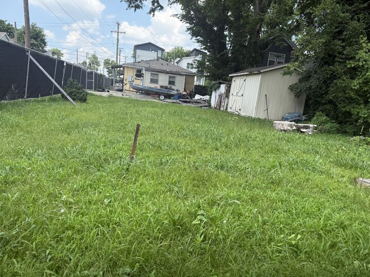 Property Photo: 13 Perkins St TN 37210