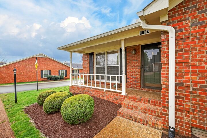 Property Photo: 2143 River Chase Dr TN 37128