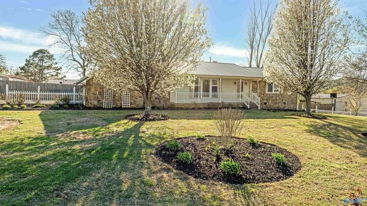 Property Photo: 216 45th Street NE AL 35967