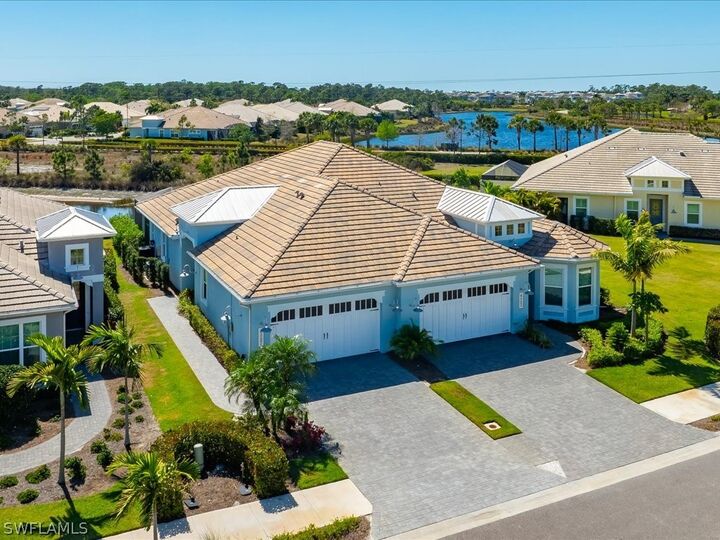 Property Photo:  6827 Saona Court  FL 34113 