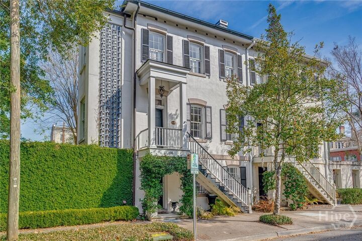 Property Photo:  108 W Gordon Street  GA 31401 