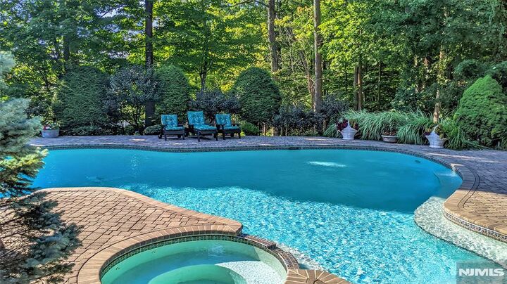 Property Photo:  15 Skytop Drive  NJ 07834 