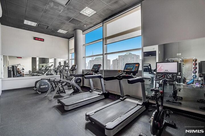 Property Photo:  20 Newport Parkway 2311  NJ 07310 