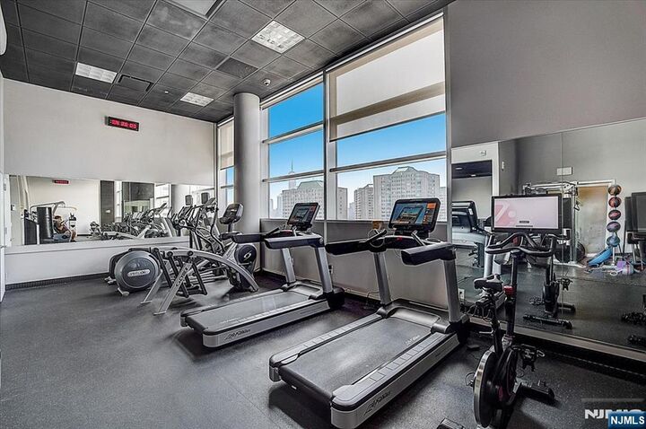 Property Photo:  20 Newport Parkway 2311  NJ 07310 