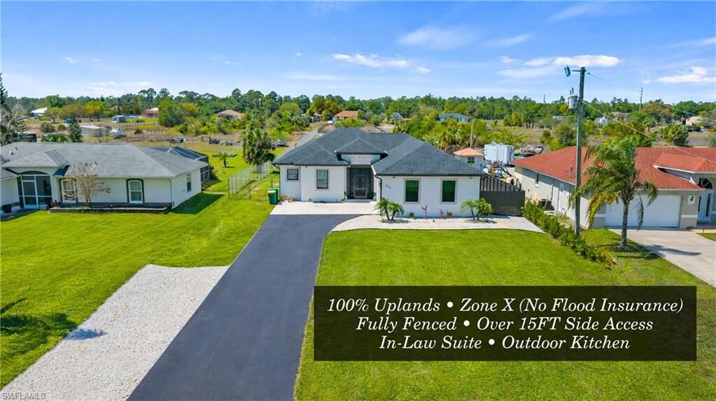 Property Photo: 4571 22nd St NE FL 34120