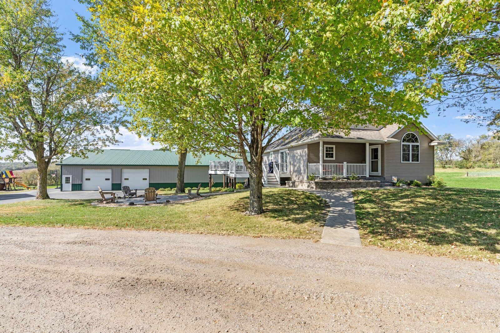 Property Photo:  53995 280th Avenue  MN 55963 