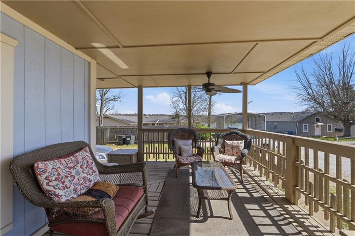 Property Photo: 16602 N Willow Drive AR 72756