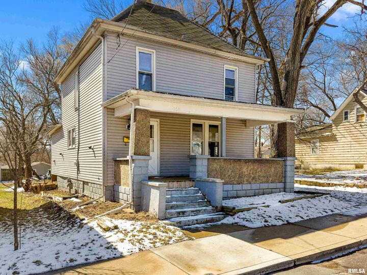 Property Photo: 908 E Behrends Avenue IL 61603