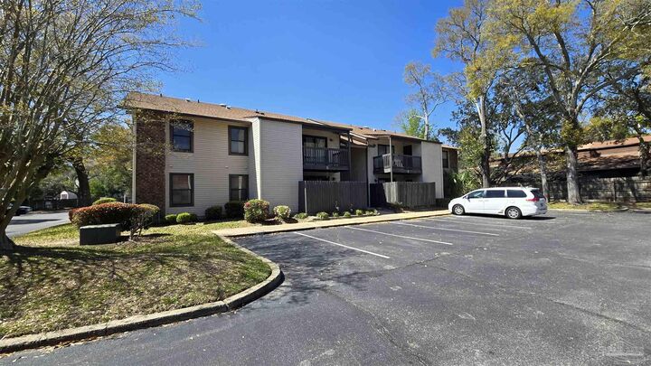 Property Photo:  2201 Scenic Hwy E8  FL 32503 