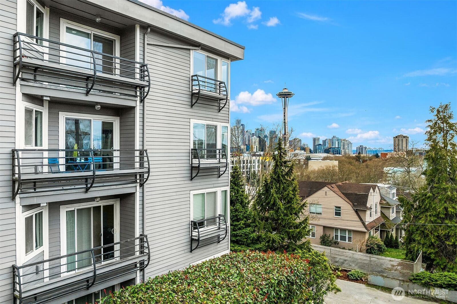 Property Photo:  150  Valley Street 302  WA 98109 