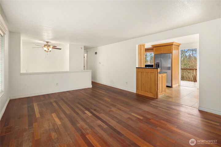 Property Photo:  1211  121st Avenue SE  WA 98258 