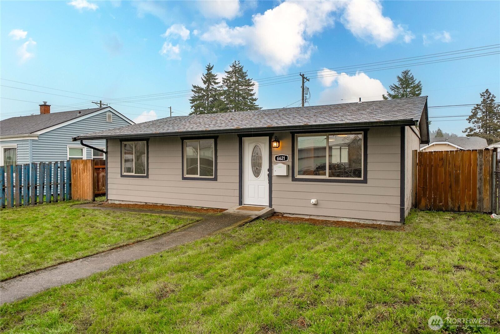 Property Photo:  6621 S Pine Street  WA 98409 