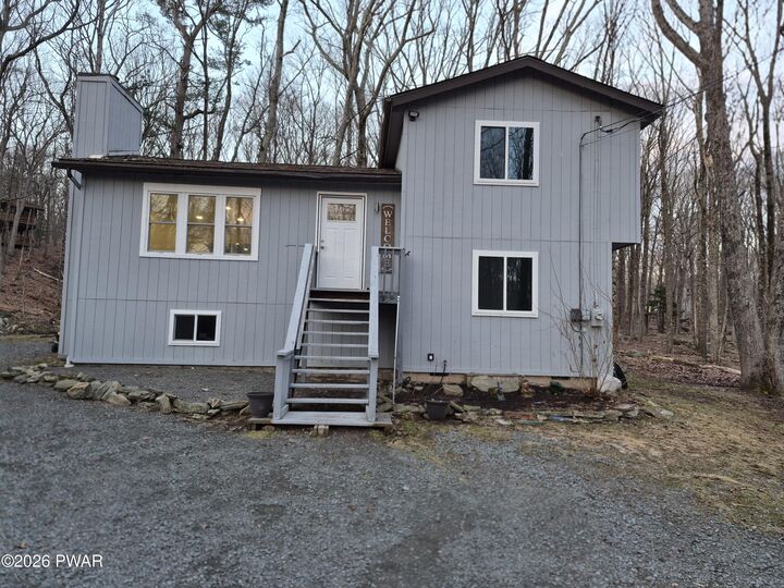 Property Photo: 805 Pastern Court PA 18428