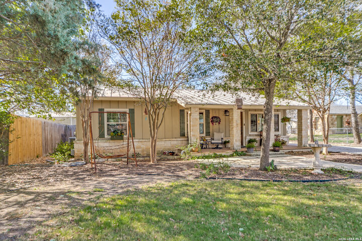 Property Photo: 313 Roosevelt TX 78006