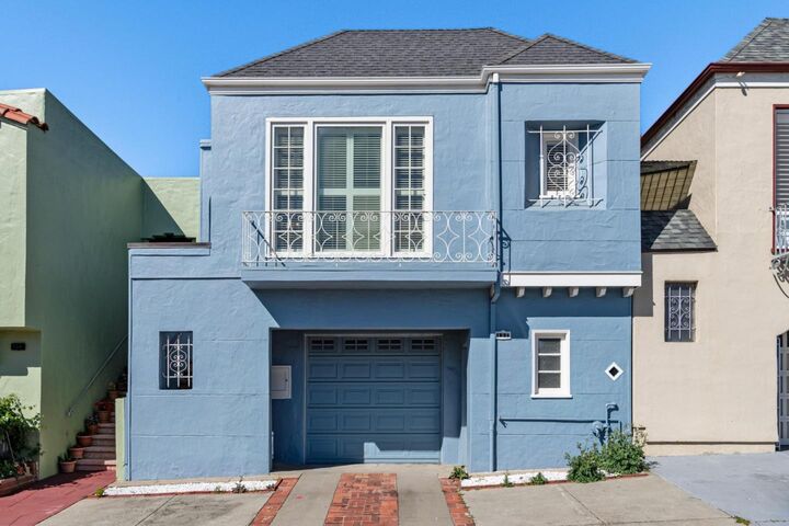 Property Photo:  132 School Street  CA 94014 