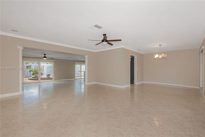 Property Photo:  2070 NE 65th St  FL 33308 