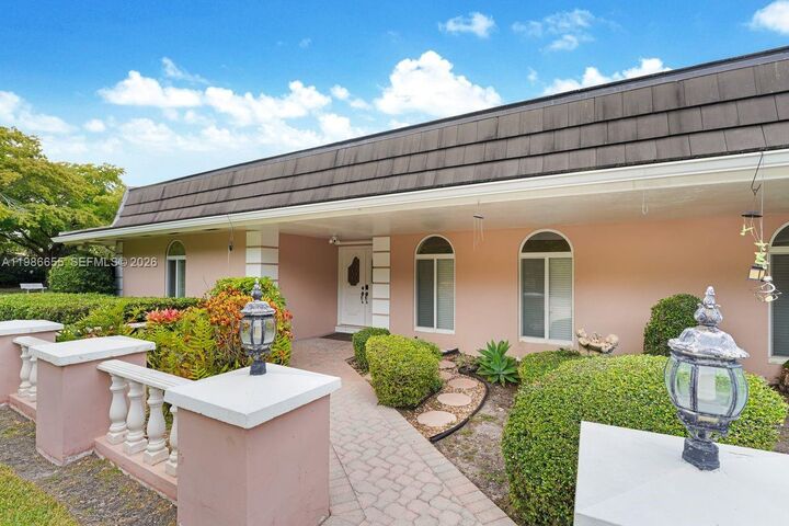 Property Photo:  10805 SW 128th Ter  FL 33176 