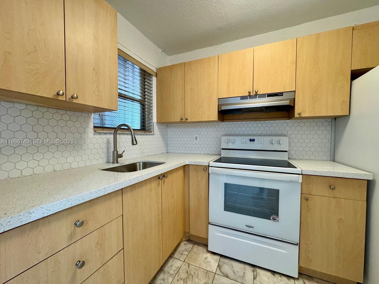 Property Photo:  1051 SW 1st St 212  FL 33130 