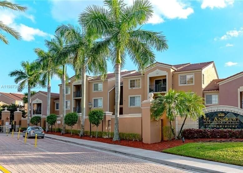 Property Photo:  8000 N Nob Hill Rd 107  FL 33321 