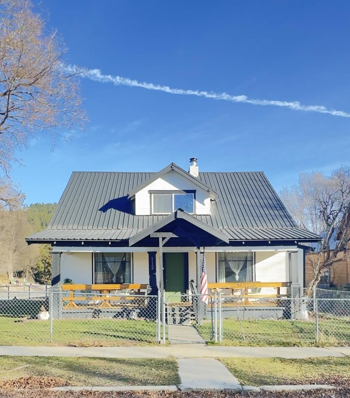 Property Photo:  112 Houghton St  WA 99139 