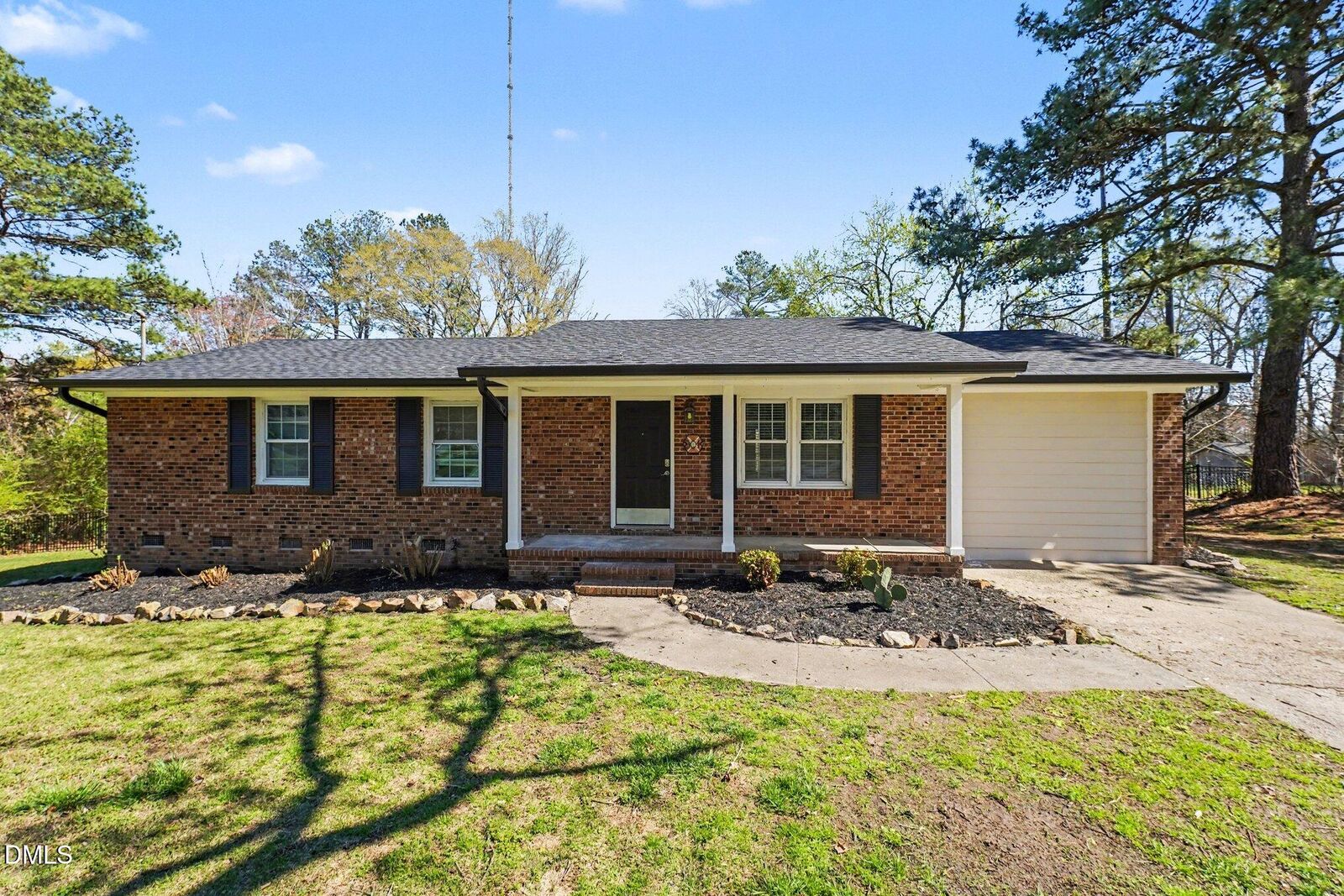Property Photo:  301 Lane Of Sir Kay  NC 27529 