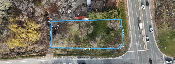 3007 Dundas Street — photo 1