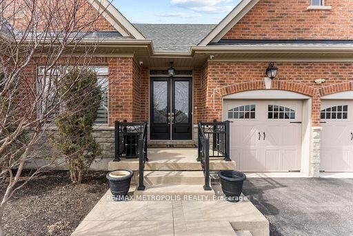 Property Photo: 8 Nature's Landing Drive ON L9W 6T8