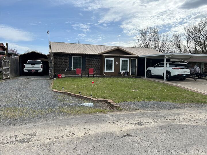 Property Photo: 2408 Sarah Lane OK 74403