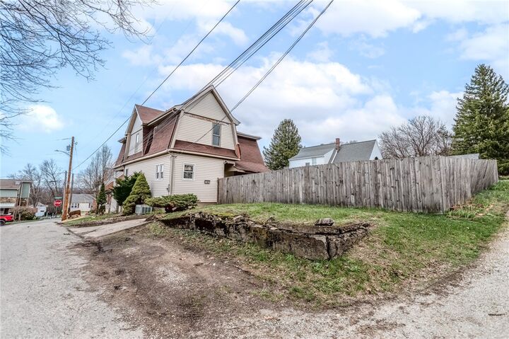 Property Photo: 601 E Washington Ave PA 15425