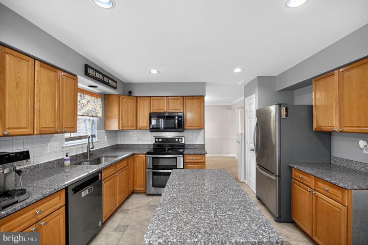 Property Photo:  4333 Decatur Drive  VA 22193 