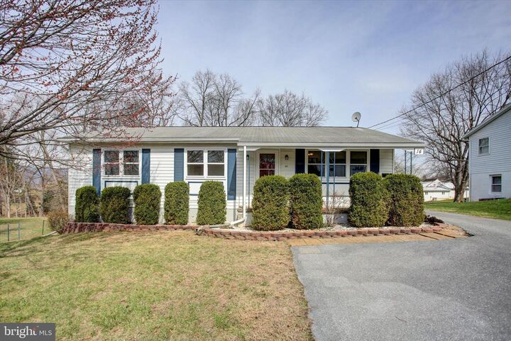 Property Photo: 14 W Grandview Avenue PA 17236