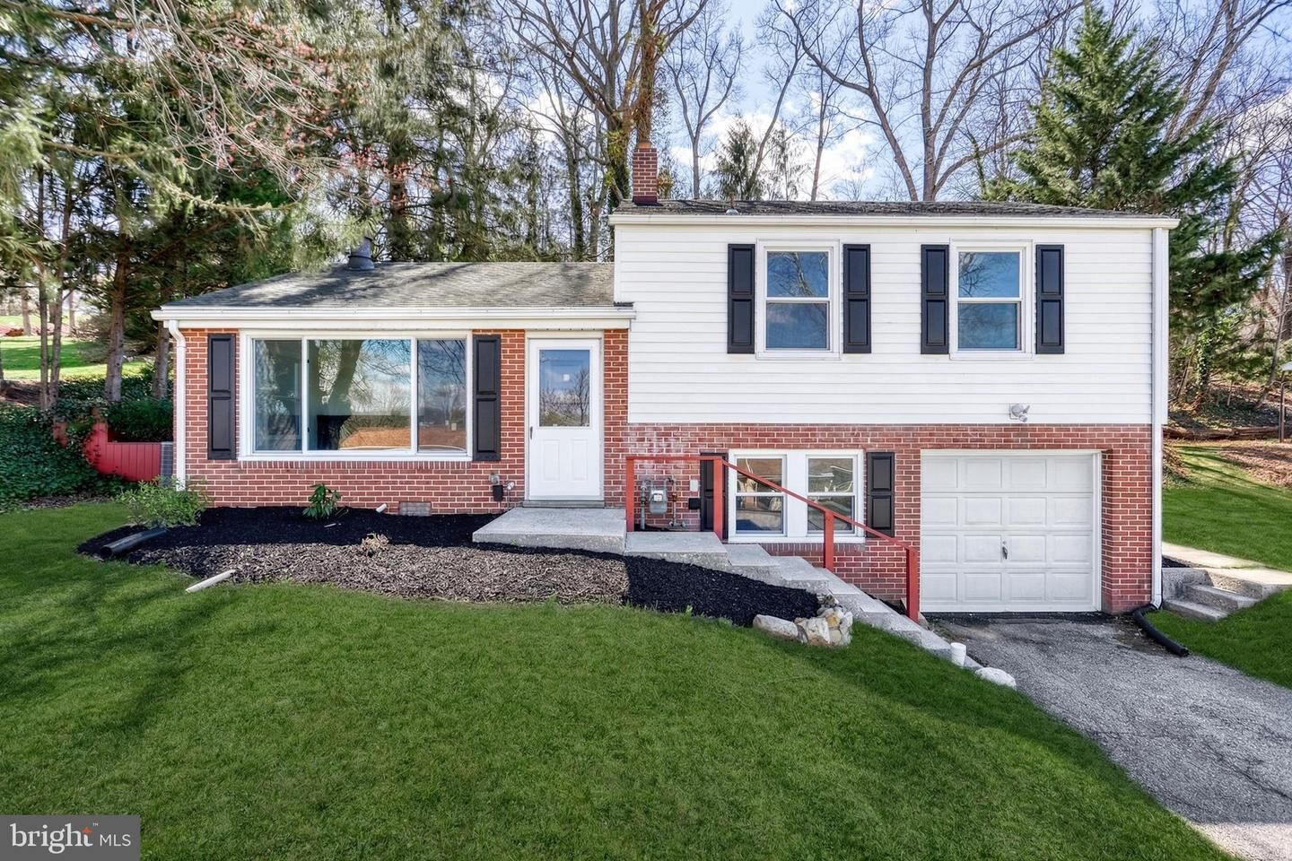 Property Photo:  630 Hammond Road  PA 17406 