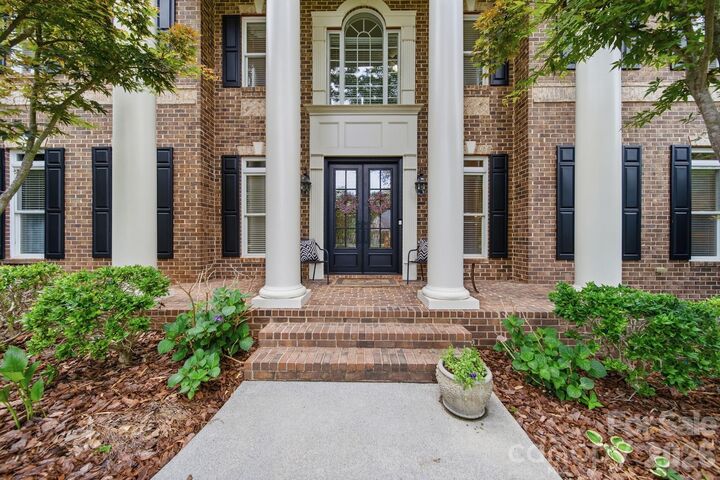 Property Photo:  1802 Summit View Place  NC 28173 