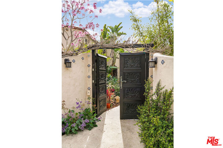 Property Photo:  2319 Meadow Valley Ter  CA 90039 