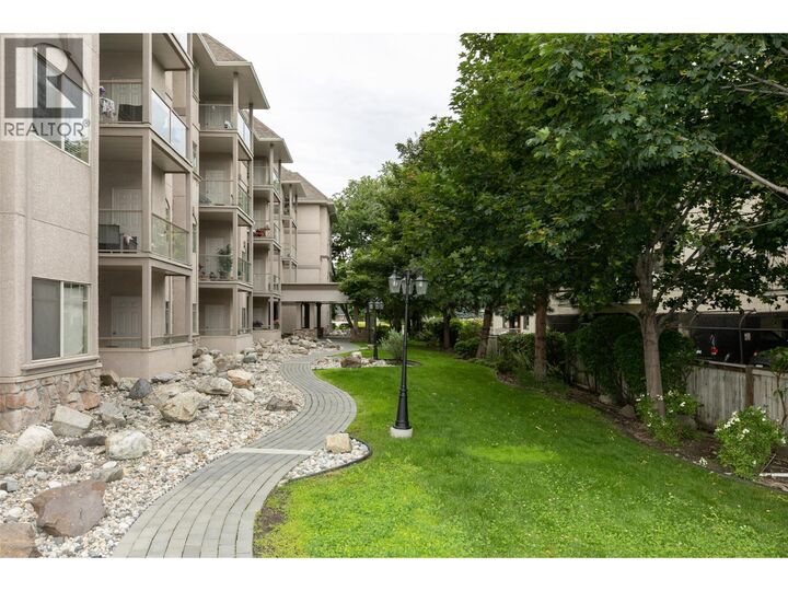 Property Photo: 1007 Harvey Avenue 208 BC V1Y 6B1