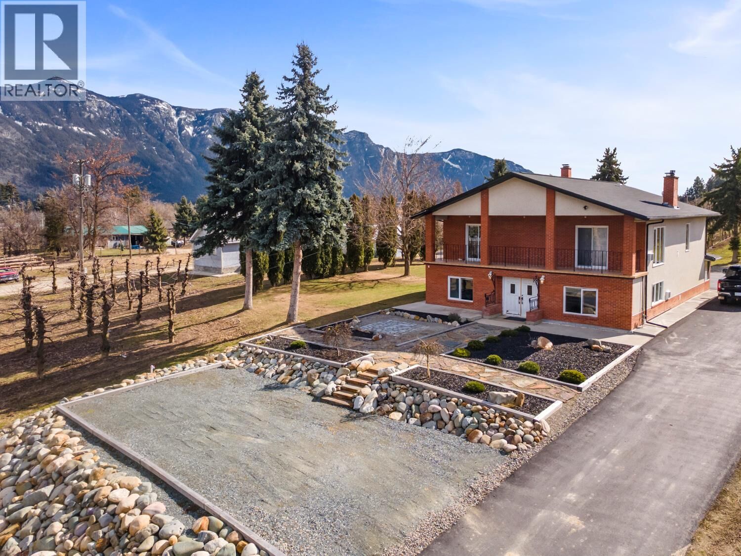 Property Photo: 3029 Erickson Road BC V0B 1G1