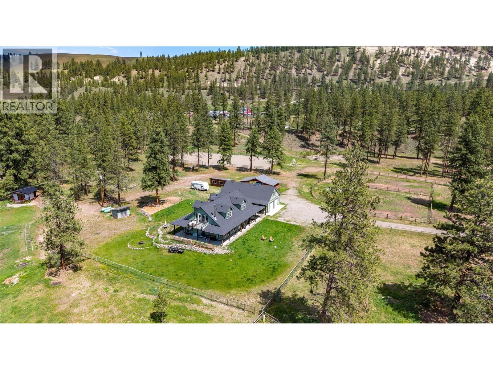 Property Photo: 422 Huey Road BC V0X 1W0