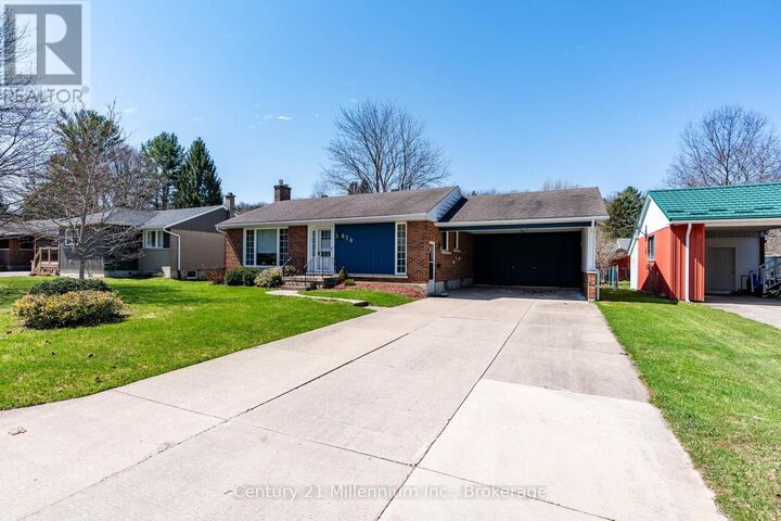 Property Photo:  670 5th A Avenue West  ON N4K 5C9 