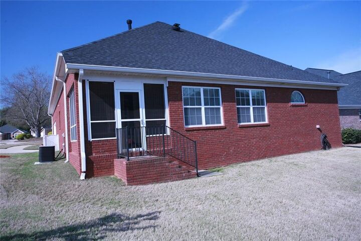 Property Photo:  401 Gracious Way  GA 30253 