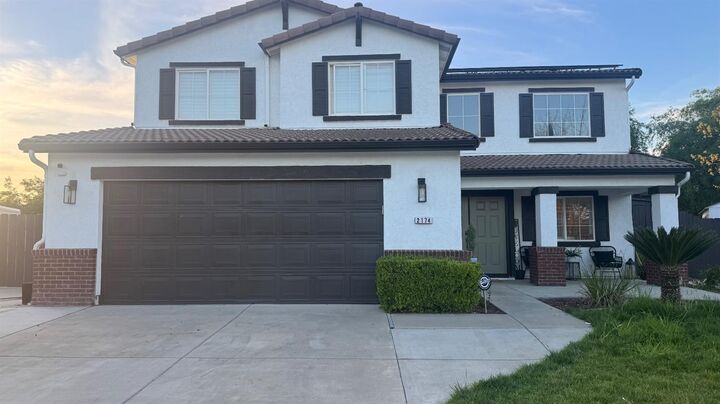 Property Photo:  2174 W Picadilly Lane  CA 93230 