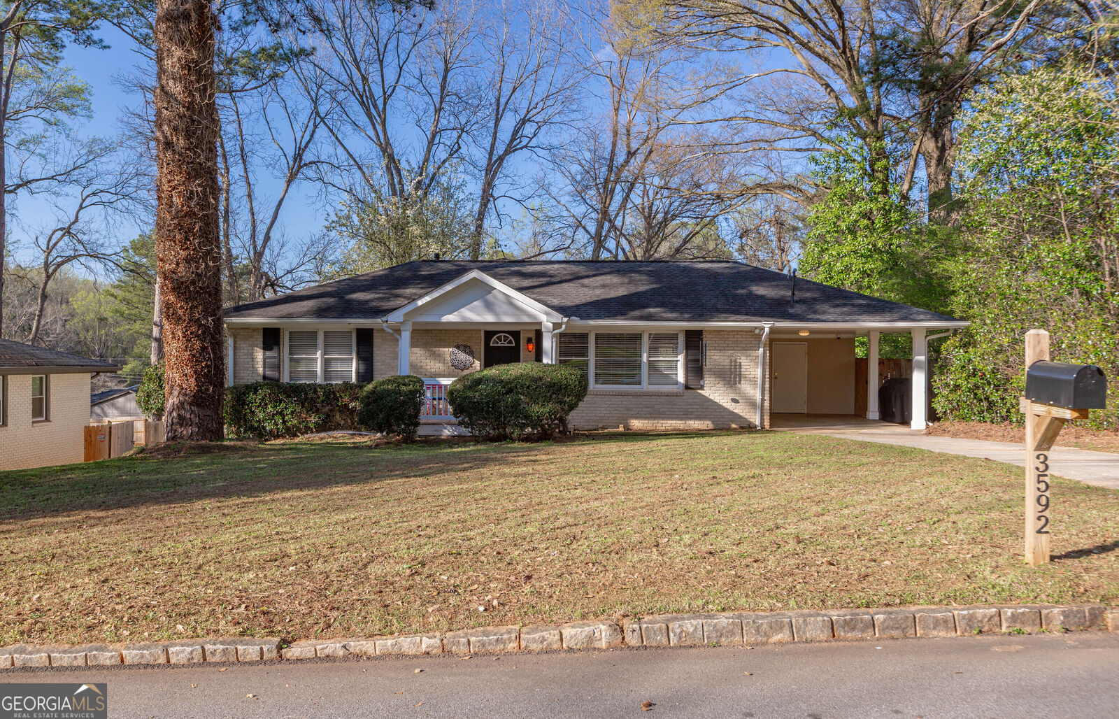 Property Photo: 3592 Barrington Place GA 30032