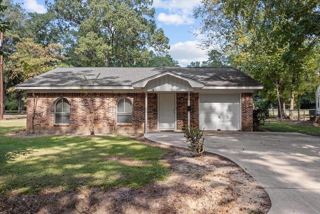 Property Photo: 602 Nathan Street TX 75904