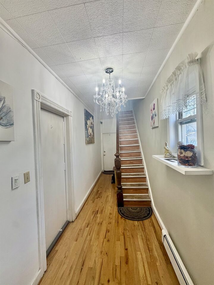 Property Photo:  212 Plainfield Ave 2  NJ 07306 