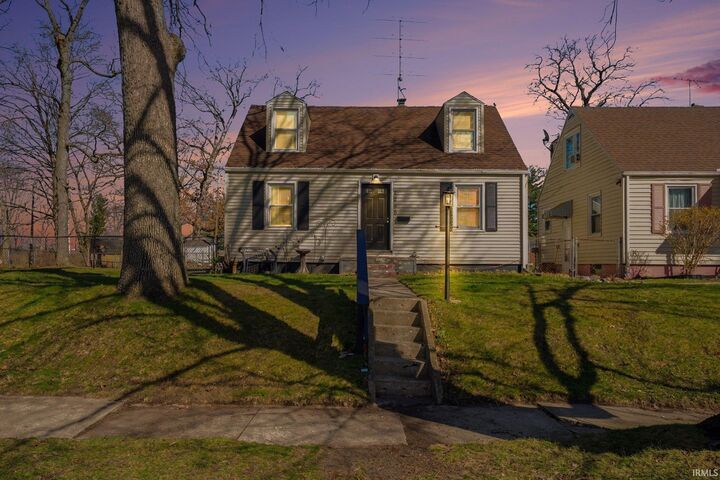 Property Photo:  2246 Beverly Place  IN 46616-2016 