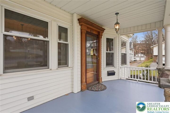 Property Photo:  802 Poplar Street  PA 18411 
